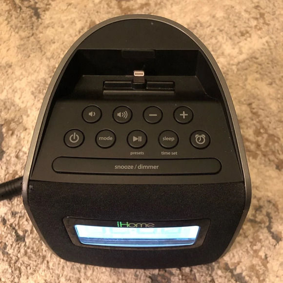 iHome iPL22 Docking/Charging Station Radio/Alarm Clock - Picture 3 of 5
